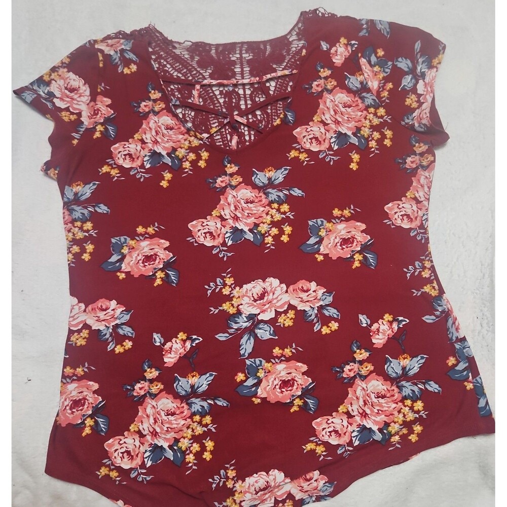womans Junior shirt XL